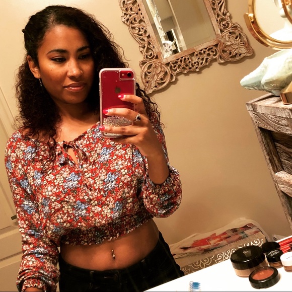 Meet your Posher, Brandy - Picture 2 of 8